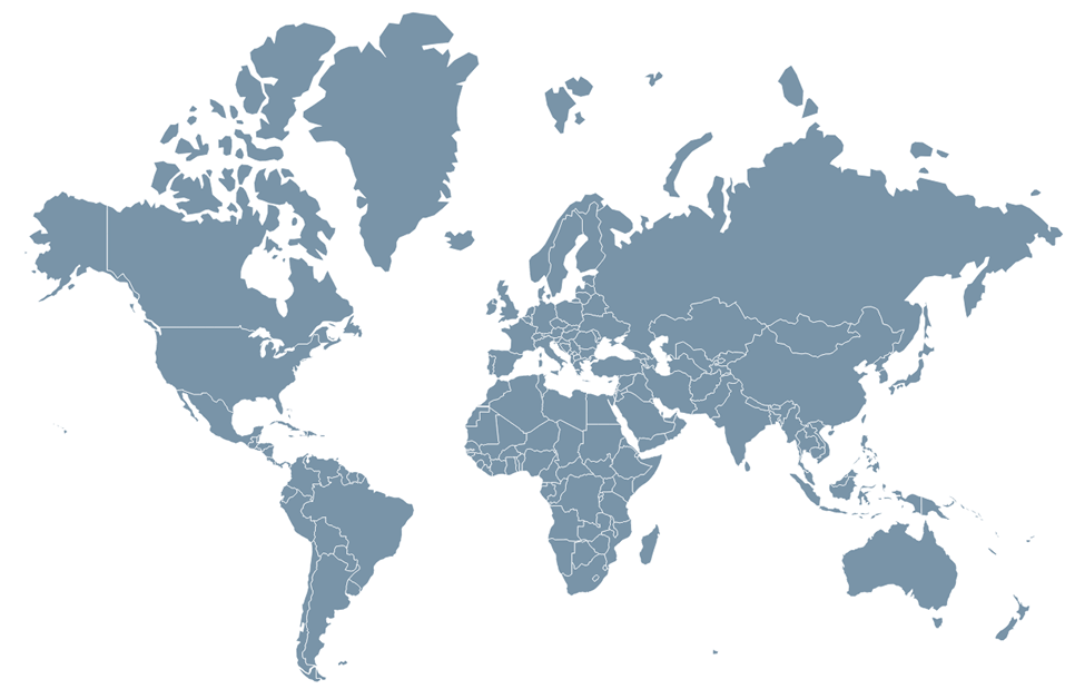 Na imagem, o desenho do mapa do mundo, em cinza escuro sob um fundo branco, com três pontos em azul escuro. Da esquerda para a direita, o primeiro está localizado nos Estados Unidos, o segundo na Alemanha, o terceiro na Suíça e o quarto em Singapura