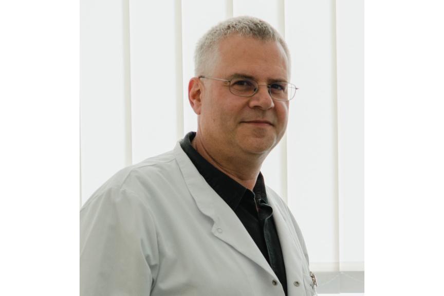 Dr. Norbert Klein Dr. Norbert Klein